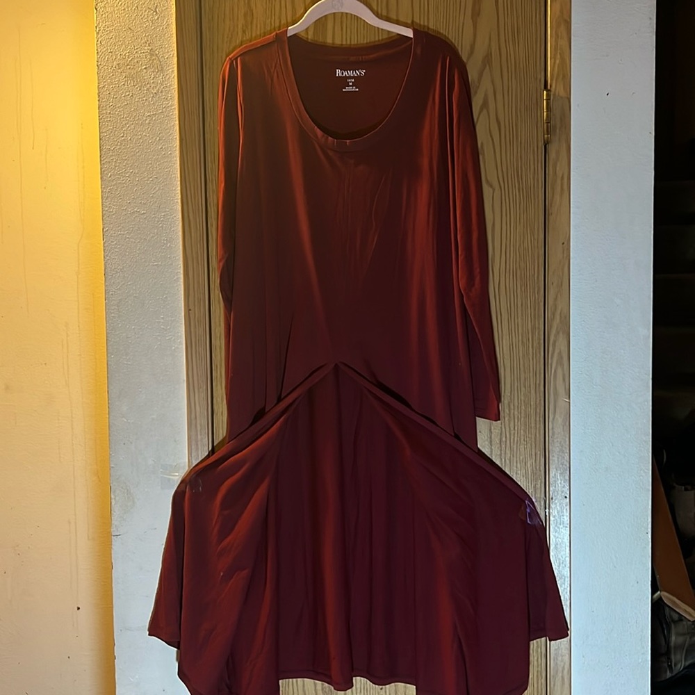 Ladies long top with slit in the front